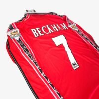 IMG_20260326_125544-Photoroom Manchester United 1998 Beckham #7 - Jersey Fut Retro Manga Larga