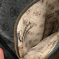 GUESS Mochila Manhattan II - Black Roses