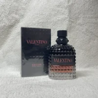 Valentino UOMO Born In Roma Coral Fantasy EDT 100ml Hombre (1) Valentino UOMO Born In Roma Coral Fantasy EDT 100ml Hombre (1)